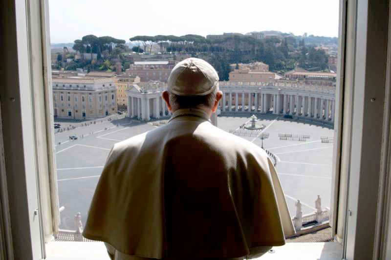 pope blessing2 20-03-26s